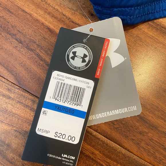 Boys Blue Under Armour Shorts New With Tags YXL - Picture 3 of 4